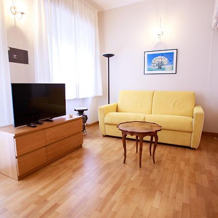 Apartamento Sofia House With Private Parking Génova Exterior foto