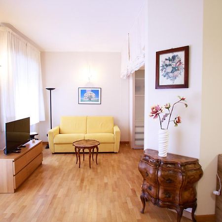 Apartamento Sofia House With Private Parking Génova Exterior foto