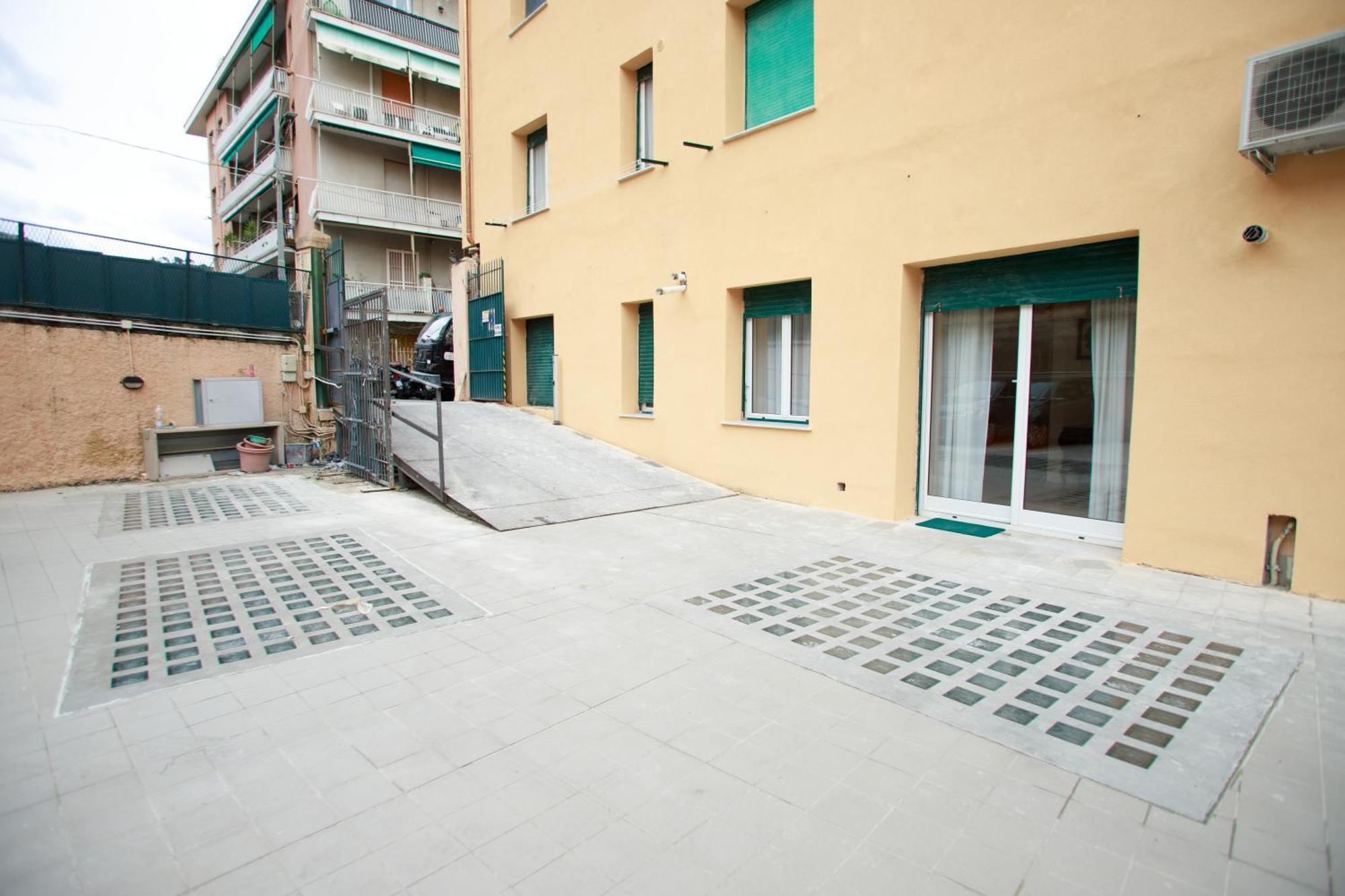 Apartamento Sofia House With Private Parking Génova Exterior foto